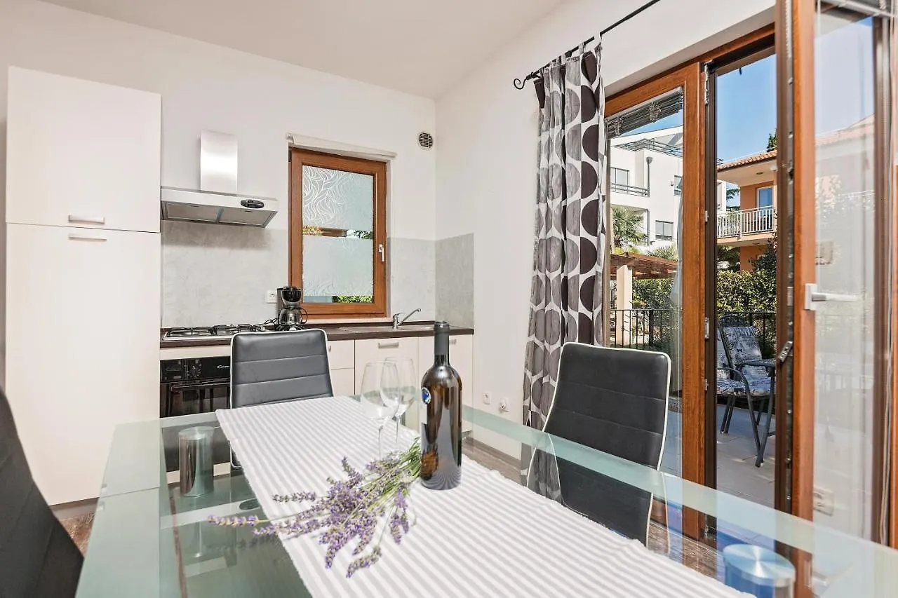 Apartments Paulino Rovinj 0*,