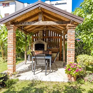 Luxury Gina Apartament